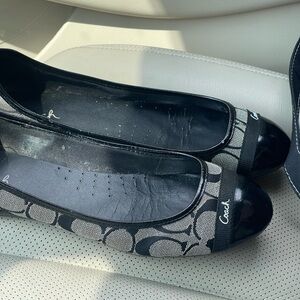 Black and gray couch shoes woman’s 9 used fare condition